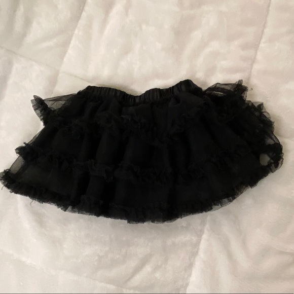 Black Skirt! - Picture 2 of 5